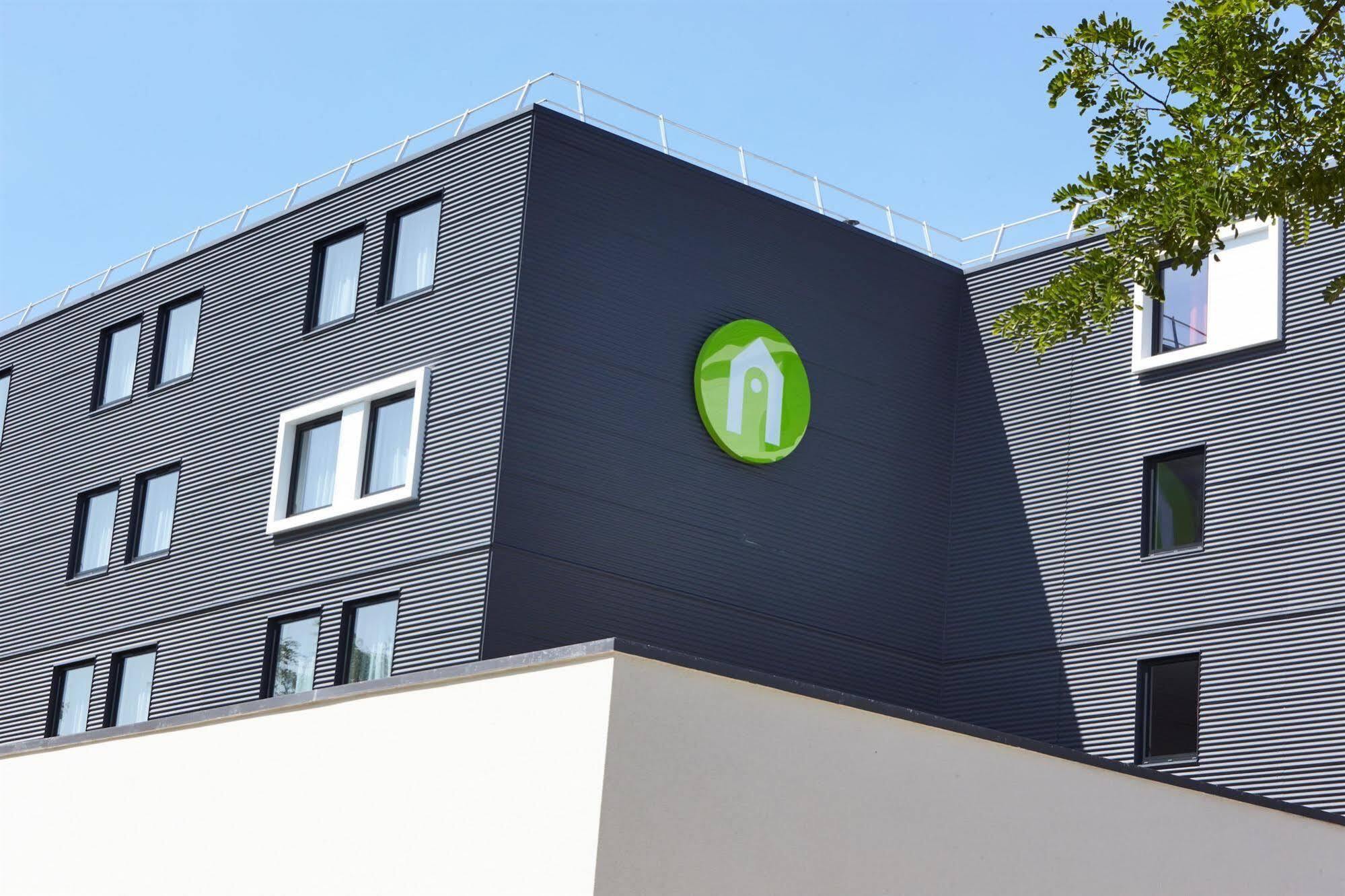 Express - Centre Hotel 3*